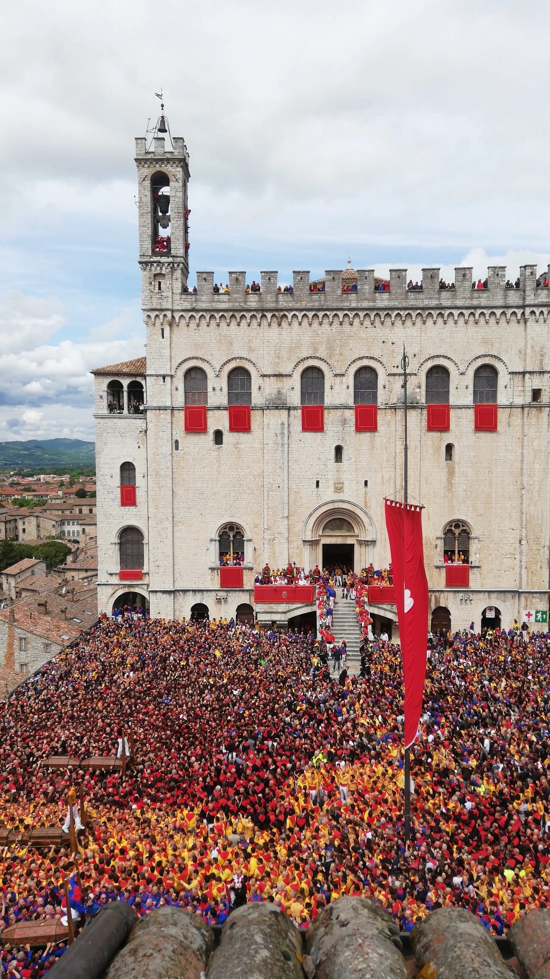 14 maggio di attesa, tra incontri con le delegazioni e la firma di un importante protocollo