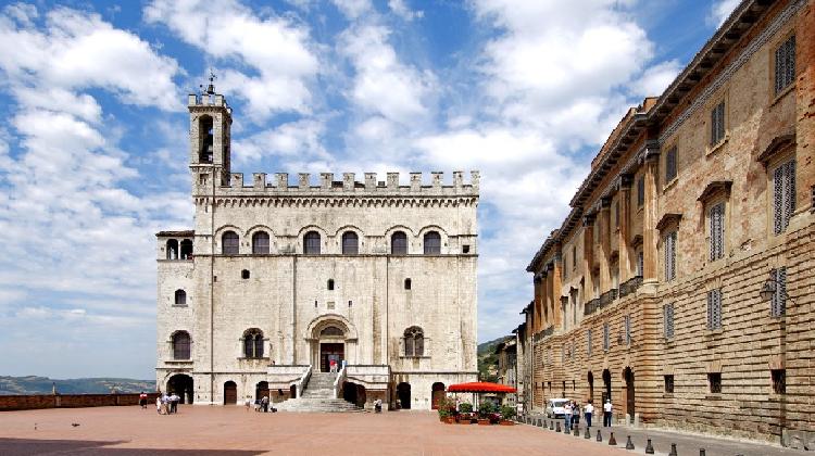 Avviso chiusura alla circolazione di Piazza Grande